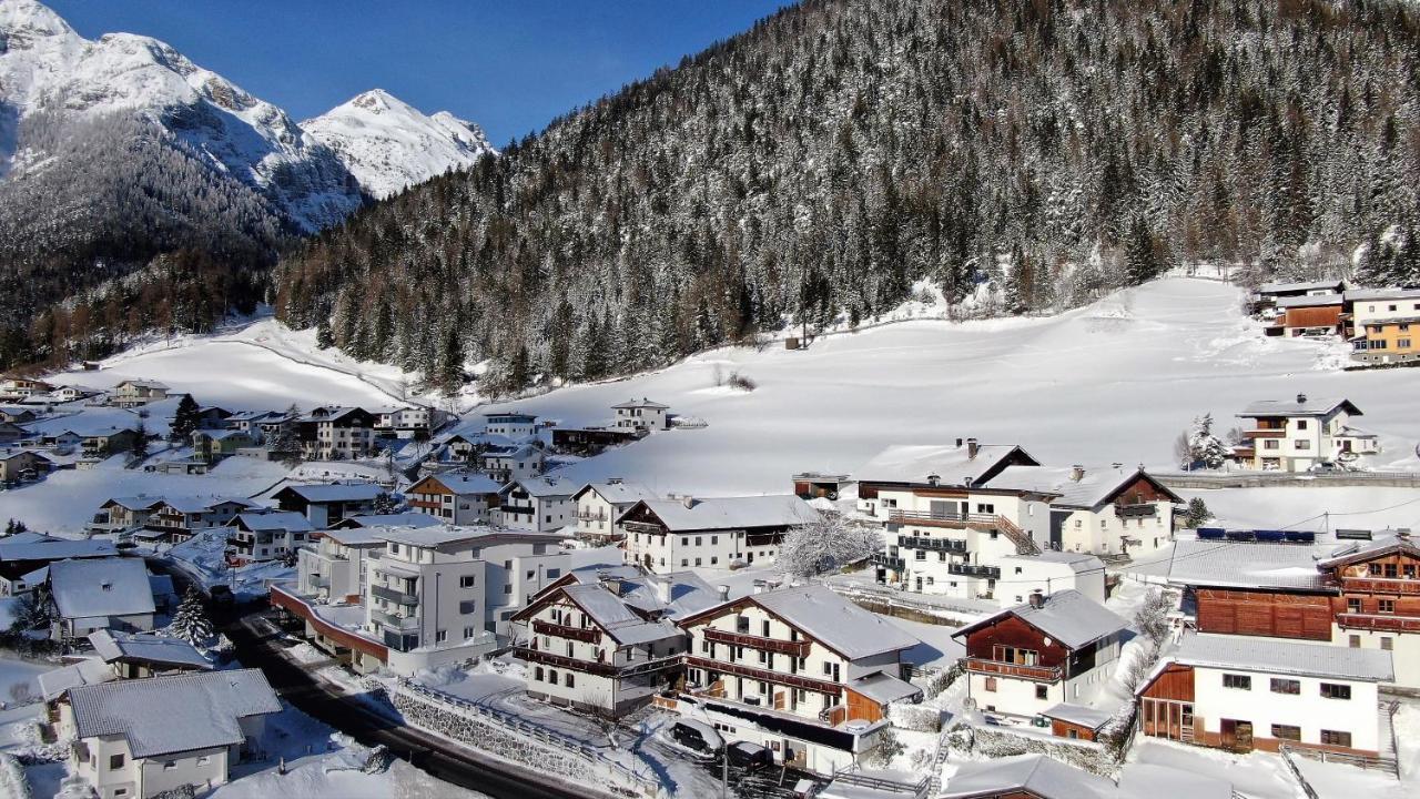 Alpen Gasthof Apartments Hohe Burg Trins Zewnętrze zdjęcie