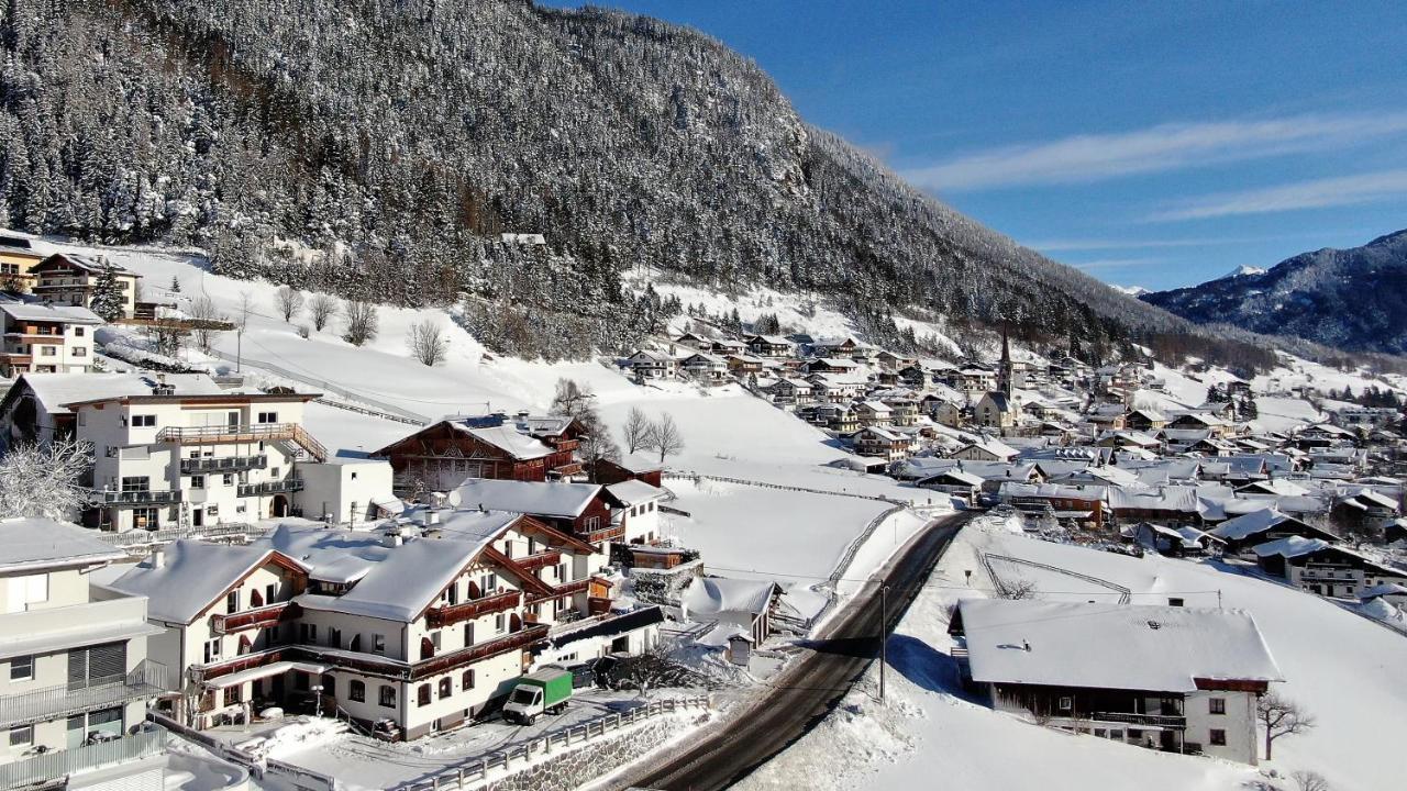 Alpen Gasthof Apartments Hohe Burg Trins Zewnętrze zdjęcie