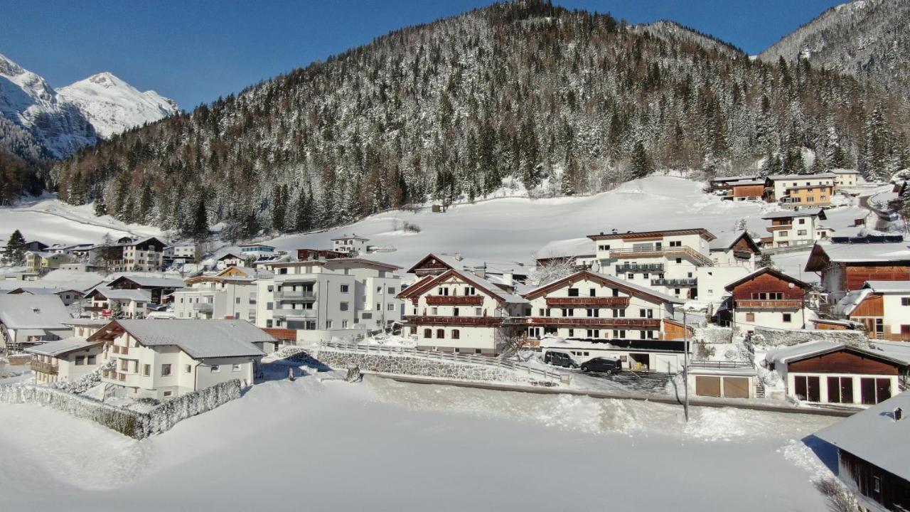 Alpen Gasthof Apartments Hohe Burg Trins Zewnętrze zdjęcie