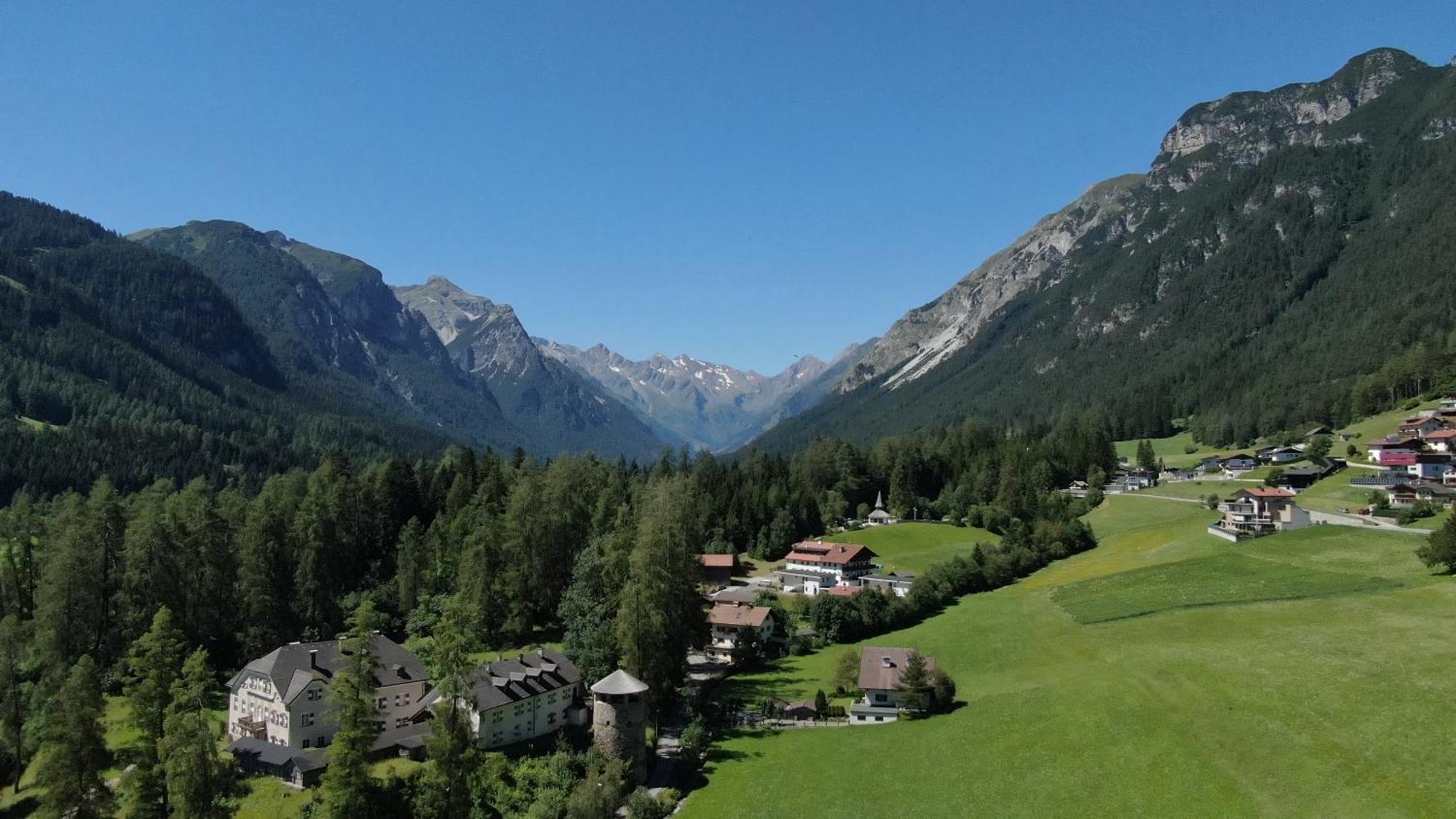 Alpen Gasthof Apartments Hohe Burg Trins Zewnętrze zdjęcie