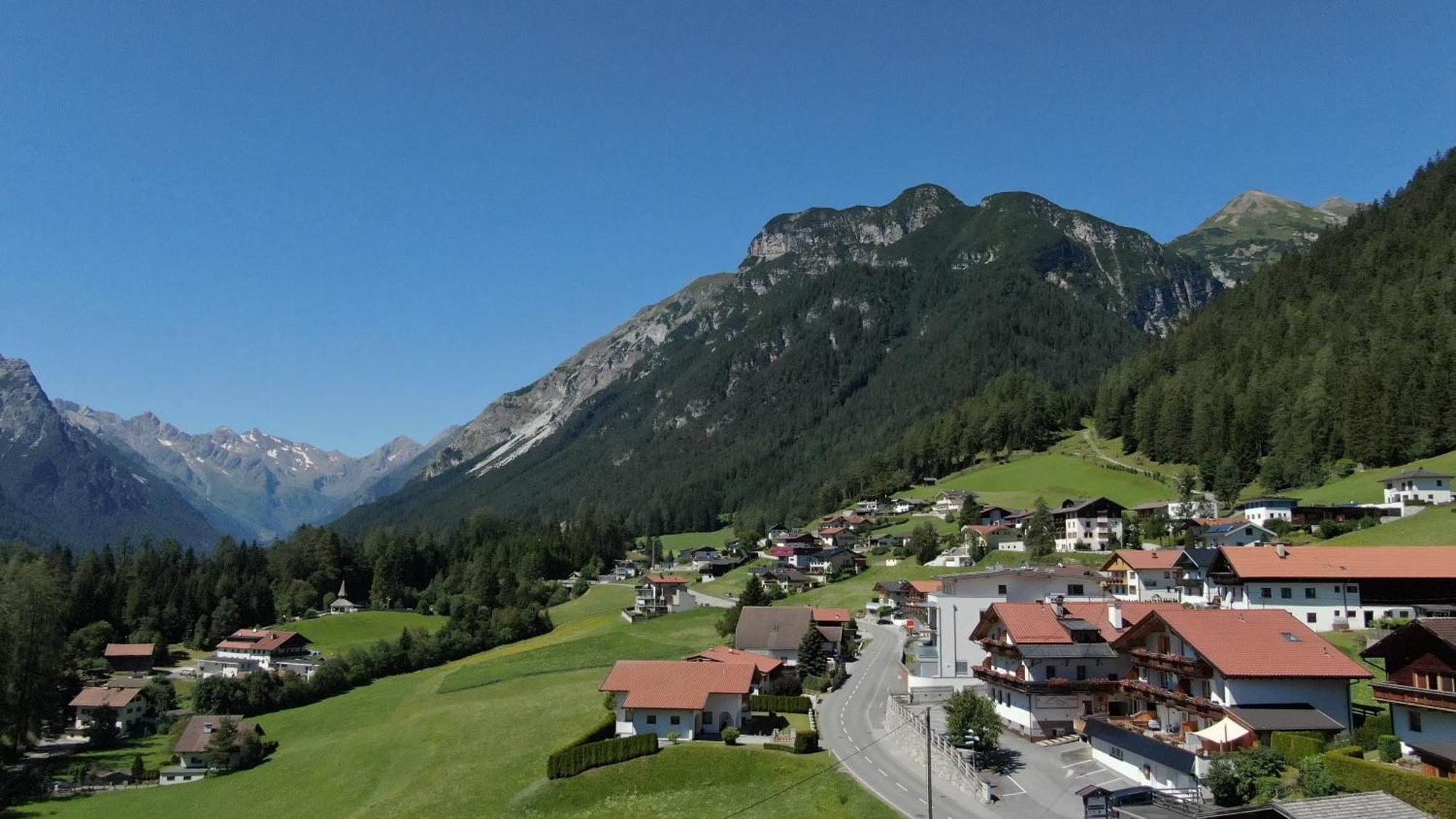 Alpen Gasthof Apartments Hohe Burg Trins Zewnętrze zdjęcie