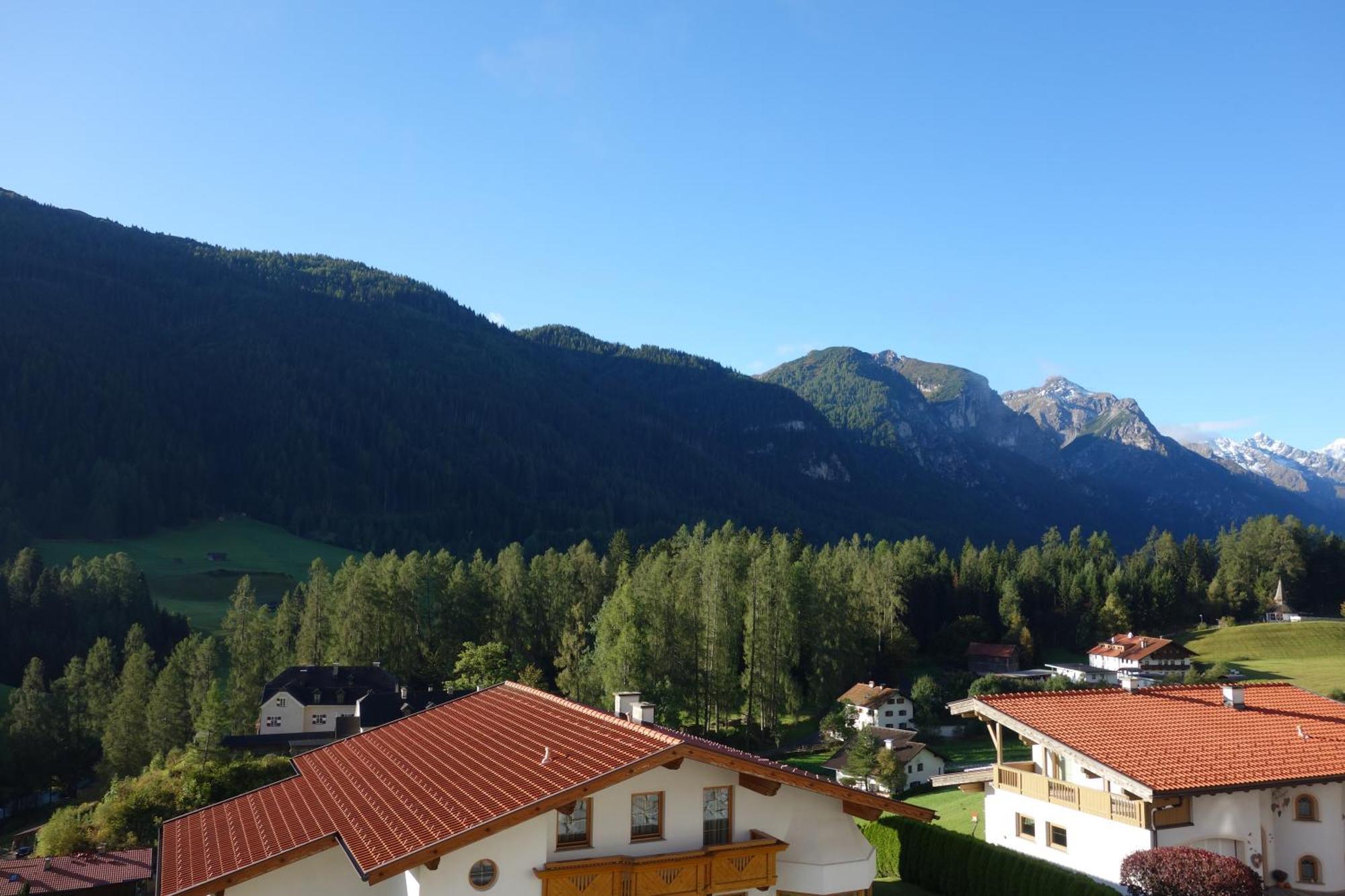 Alpen Gasthof Apartments Hohe Burg Trins Zewnętrze zdjęcie