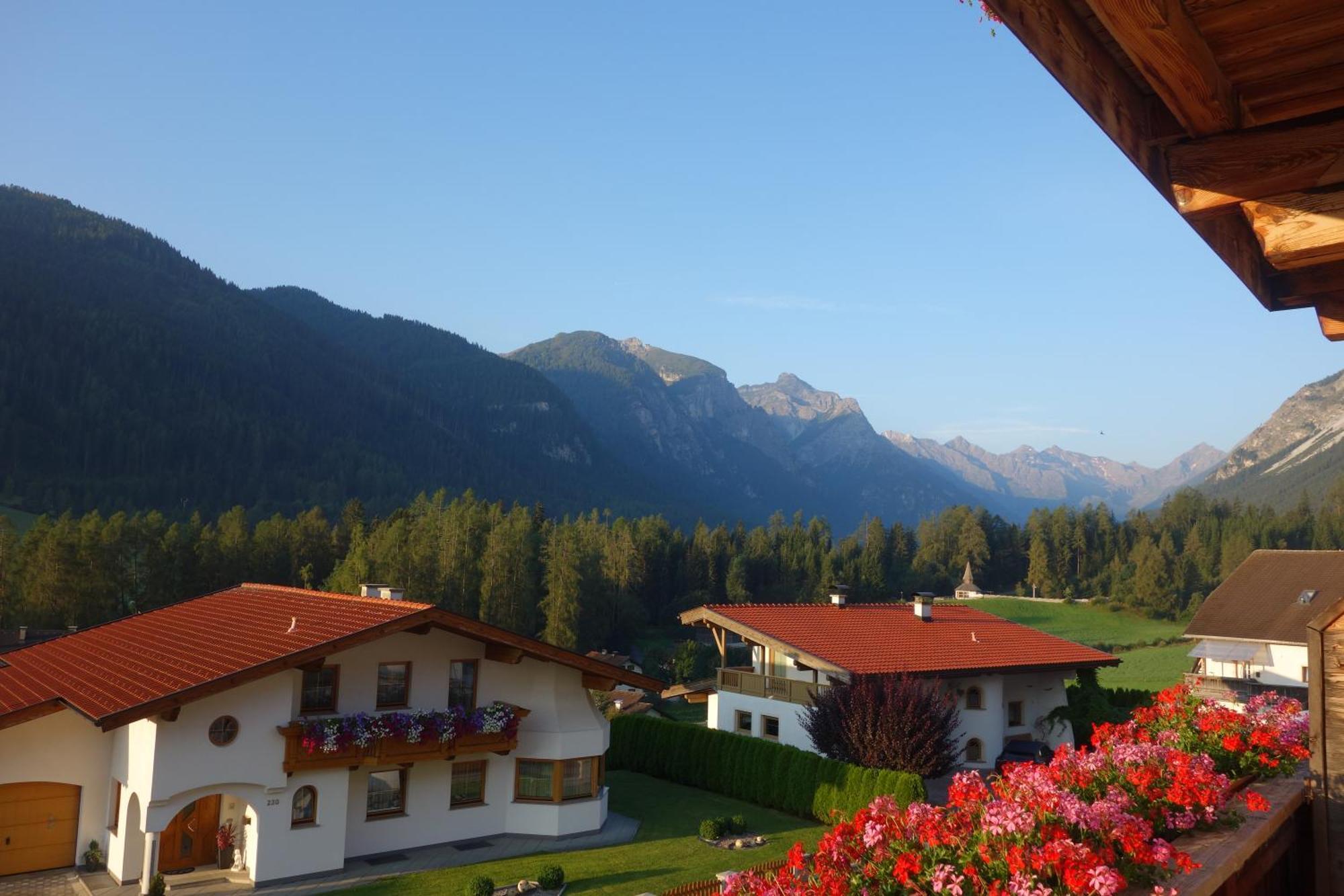 Alpen Gasthof Apartments Hohe Burg Trins Zewnętrze zdjęcie