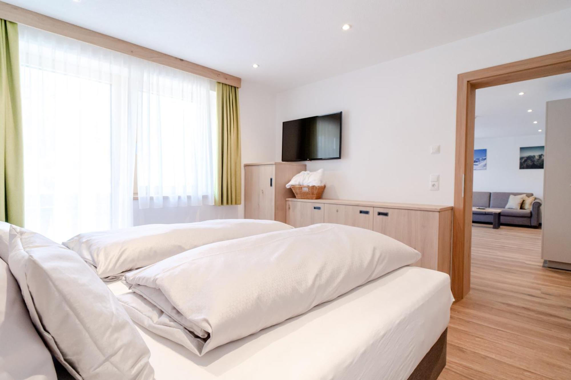 Alpen Gasthof Apartments Hohe Burg Trins Zewnętrze zdjęcie