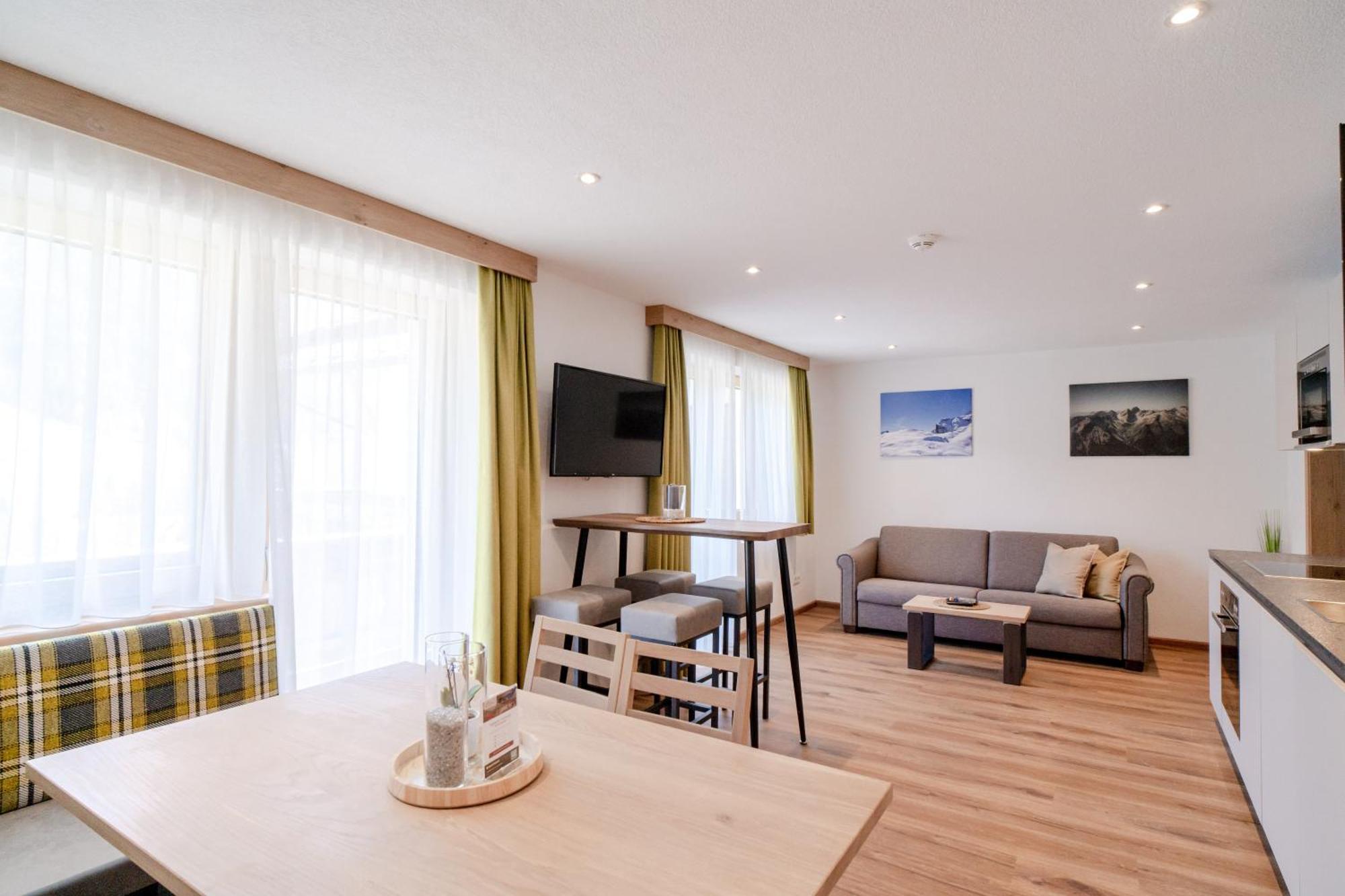 Alpen Gasthof Apartments Hohe Burg Trins Zewnętrze zdjęcie