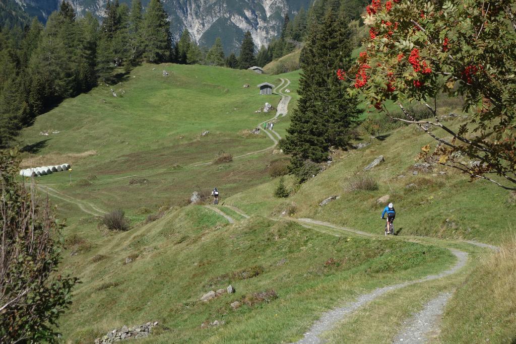 Alpen Gasthof Apartments Hohe Burg Trins Zewnętrze zdjęcie